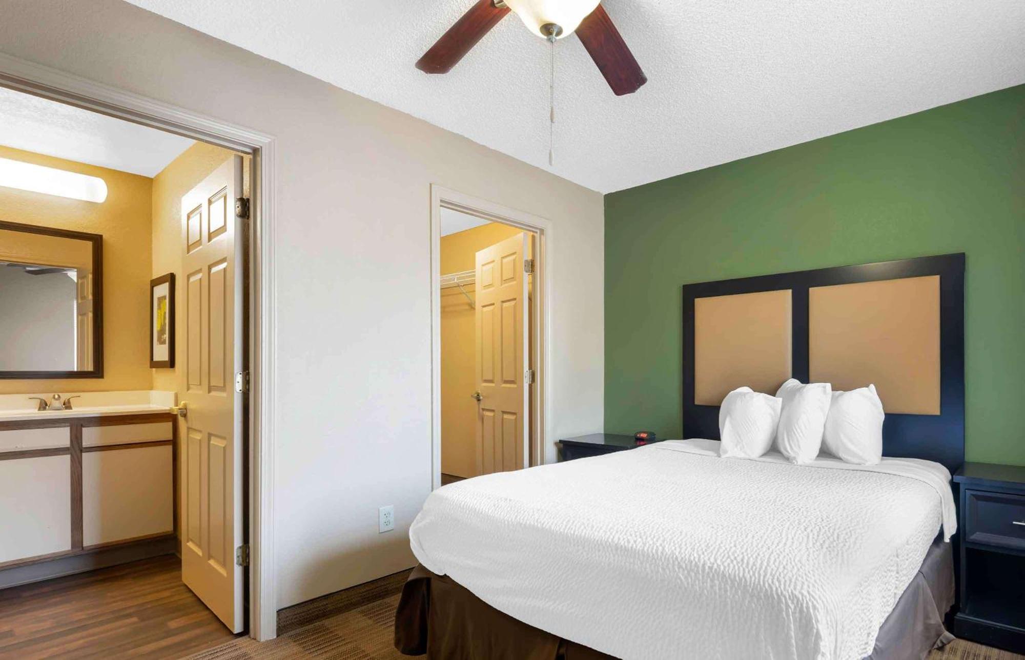 Extended Stay America Select Suites - Jacksonville Salisbury Rd Southpoint Экстерьер фото