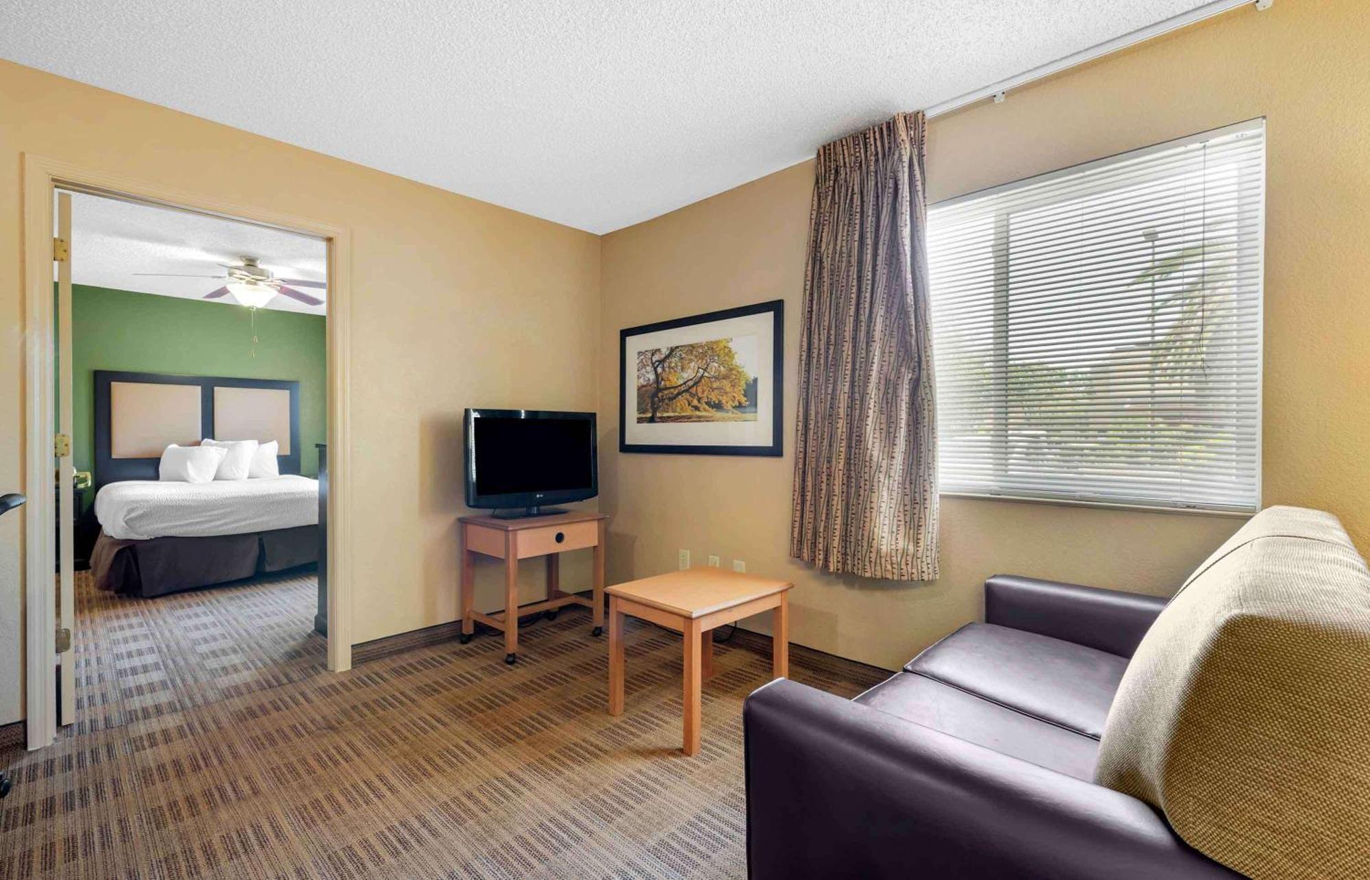 Extended Stay America Select Suites - Jacksonville Salisbury Rd Southpoint Экстерьер фото