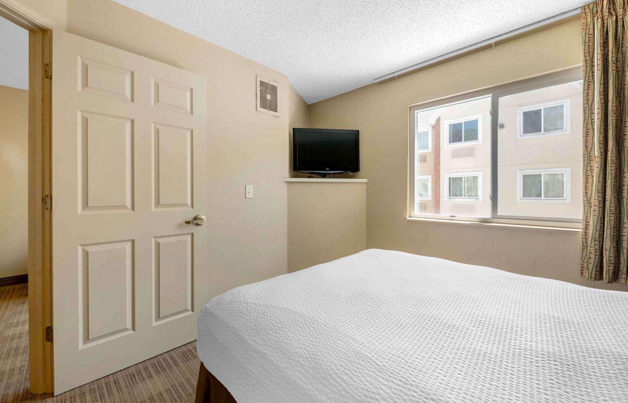 Extended Stay America Select Suites - Jacksonville Salisbury Rd Southpoint Экстерьер фото