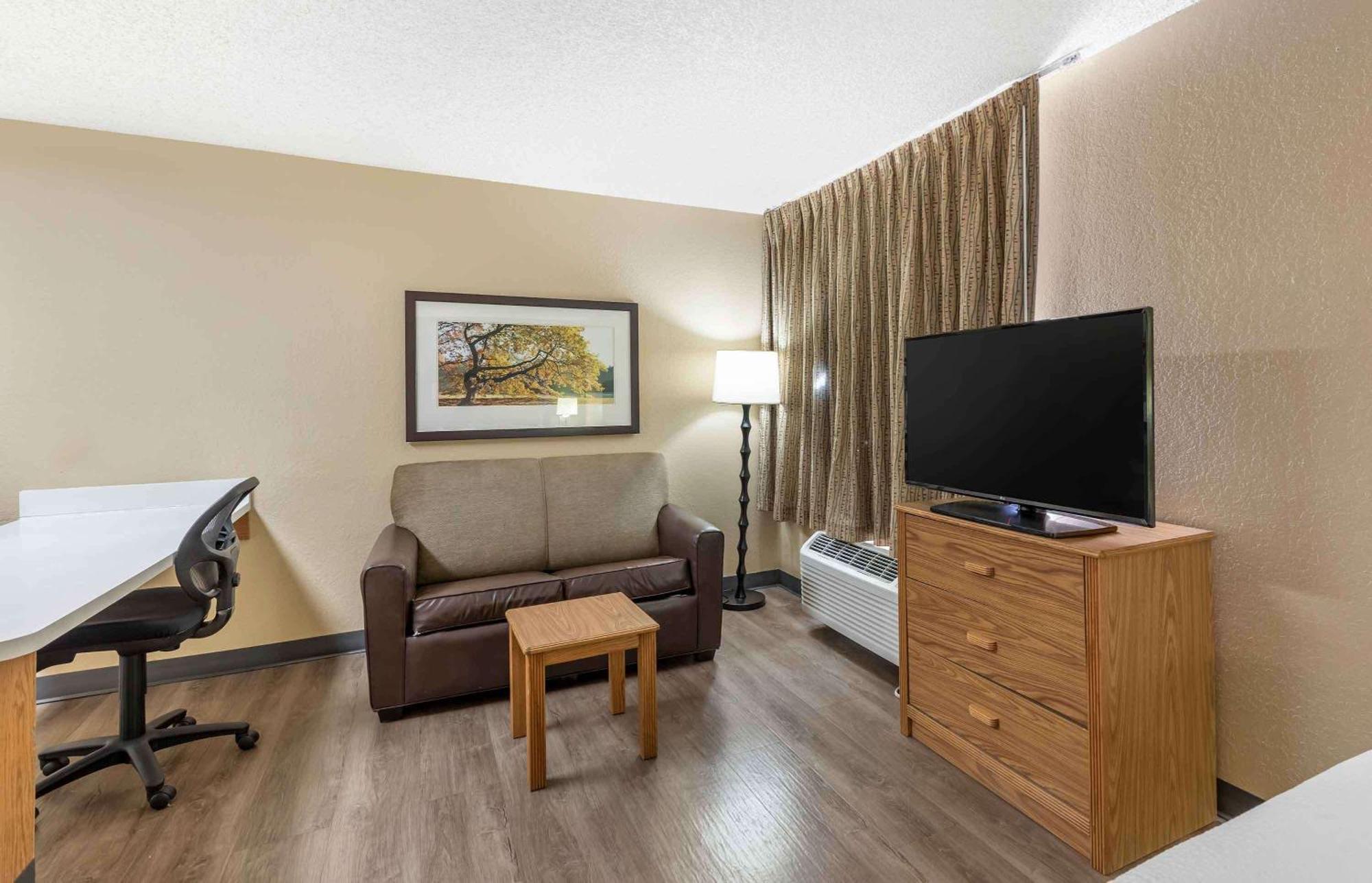 Extended Stay America Select Suites - Jacksonville Salisbury Rd Southpoint Экстерьер фото